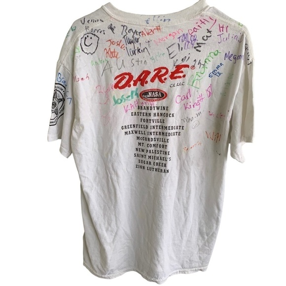 D.A.R.E. Tee Shirt Signed by Several Greenfield Police Department - Picture 1 of 7